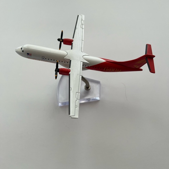 Metal Model Miniature FIREFLY ATR72 Aircraft Model Diecast Airplane - Picture 3 of 12